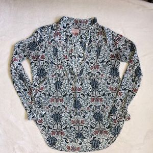 Philosophy Blue Floral Long Sleeve Lightweight Button Blouse